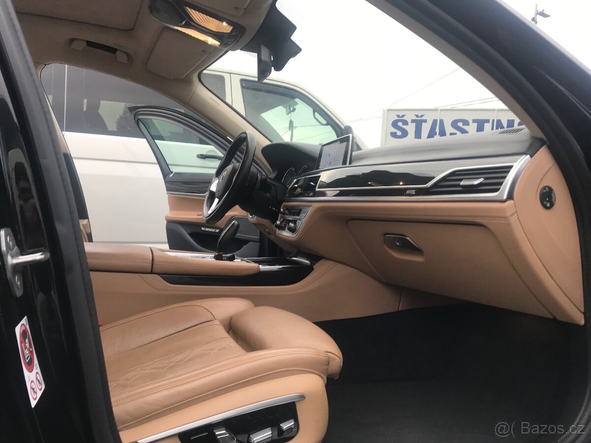 BMW Řada 7 730D X-DRIVE ,360,ODPOČET DPH. - 11