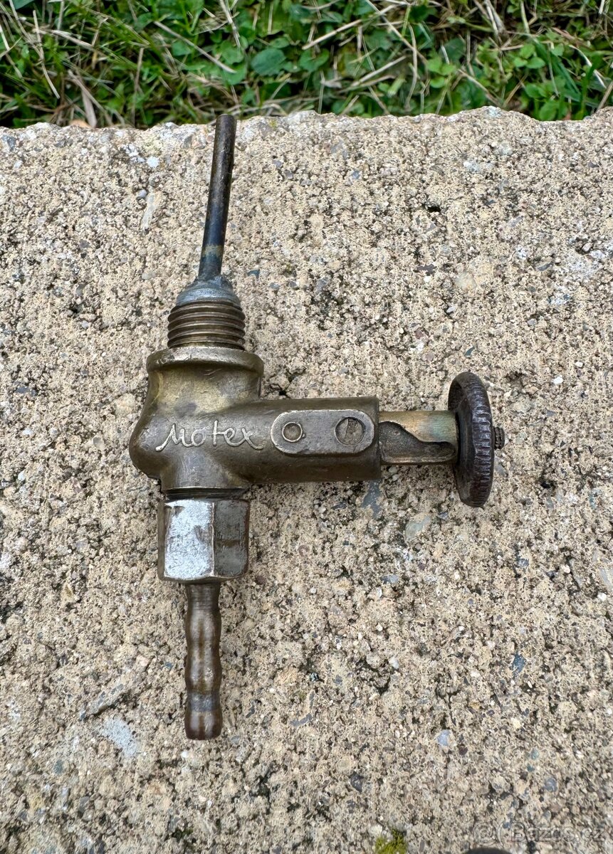 Jawa pérák, kyvacka, Ogar, CZ, Manet - paliváky - 11