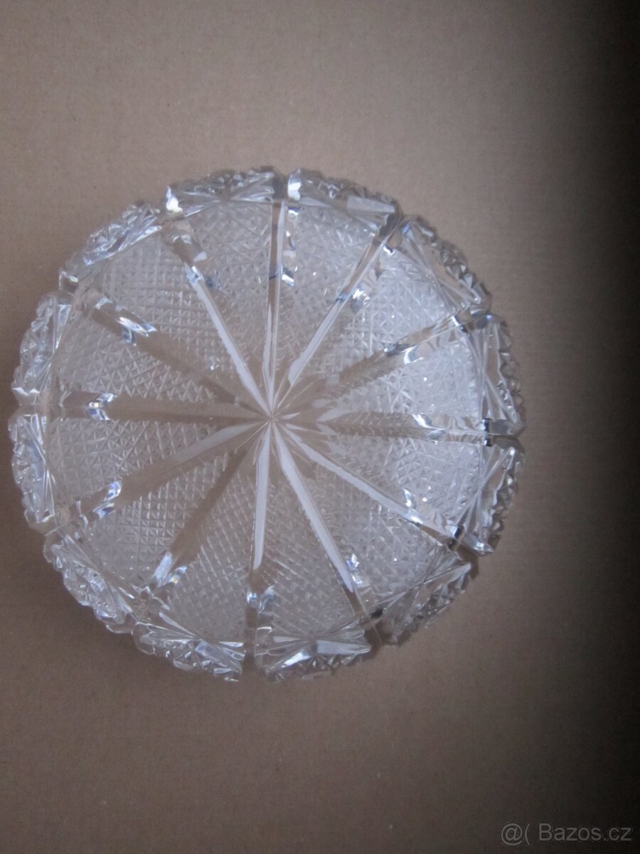 Broušený popelník - 11