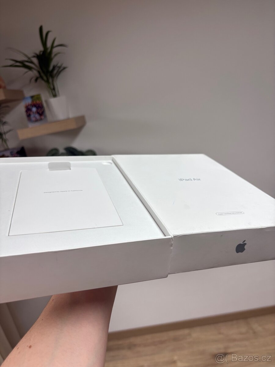 Apple iPad Air 2022 (10,9”), Wi-Fi 256 GB Space Grey - 11