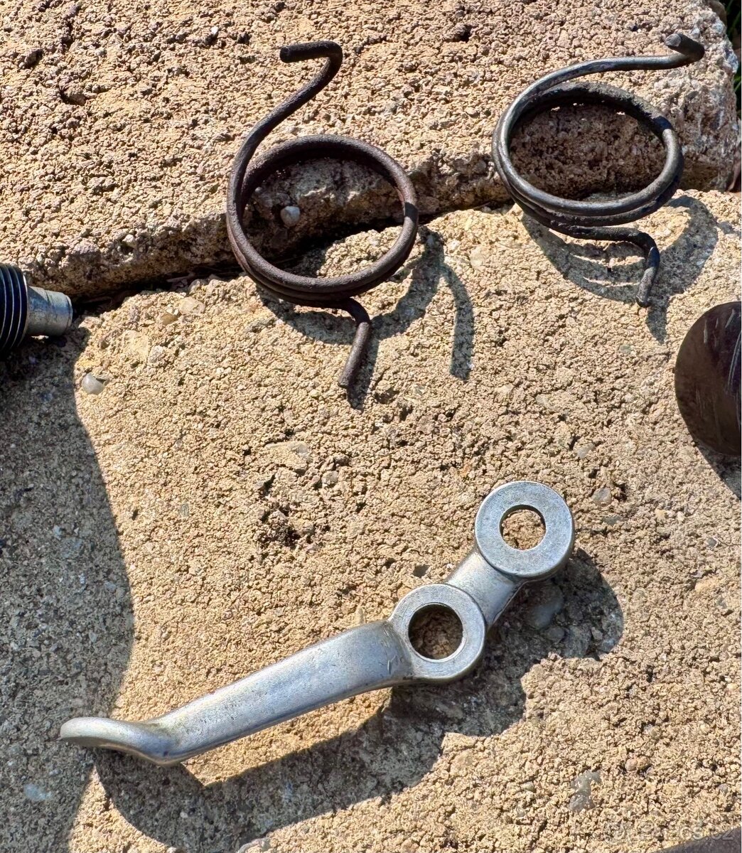 ČZ 125 B T 125 150 C - díly - 11