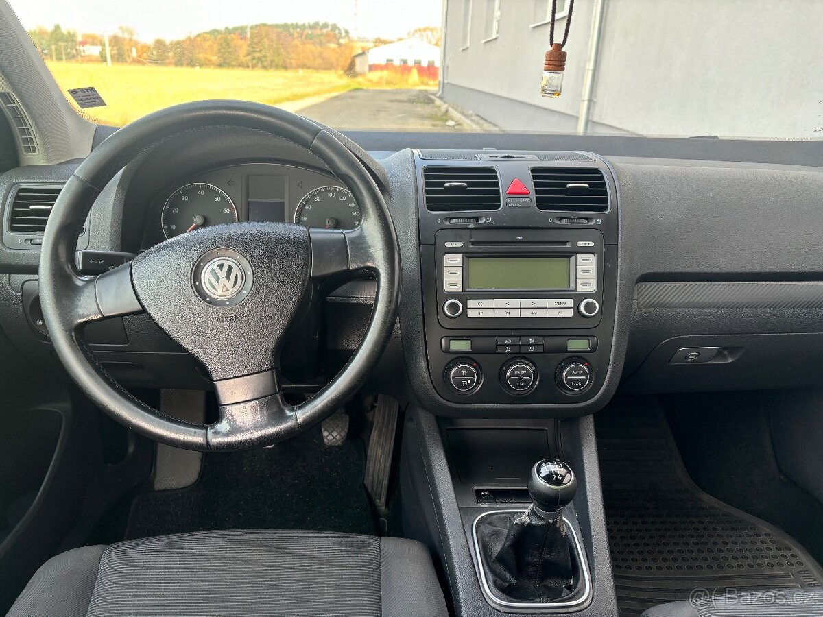 Volkswagen Golf V 1.4i - 11