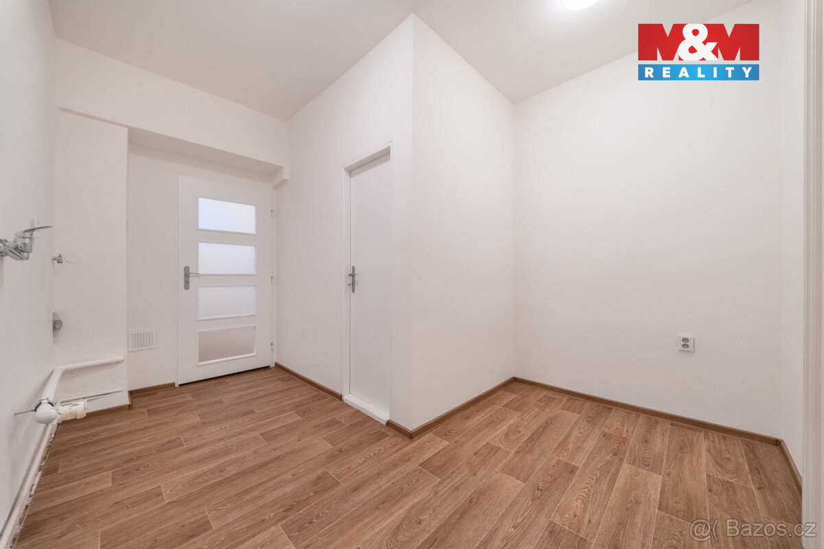 Prodej bytu 1+kk, 29 m², Praha, ul. Husitská - 11