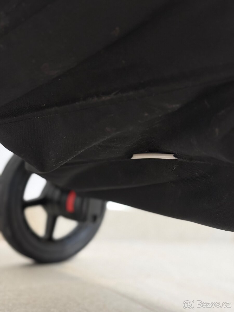 Thule Spring Black/Midnight Black - 11