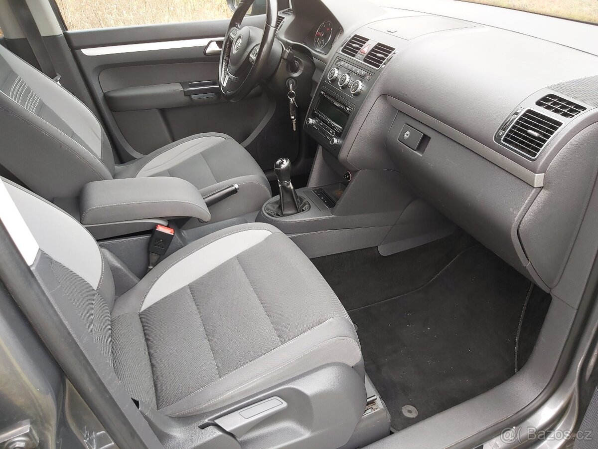 Volkswagen Touran 2.0 103 kw Life, 2013 - 11