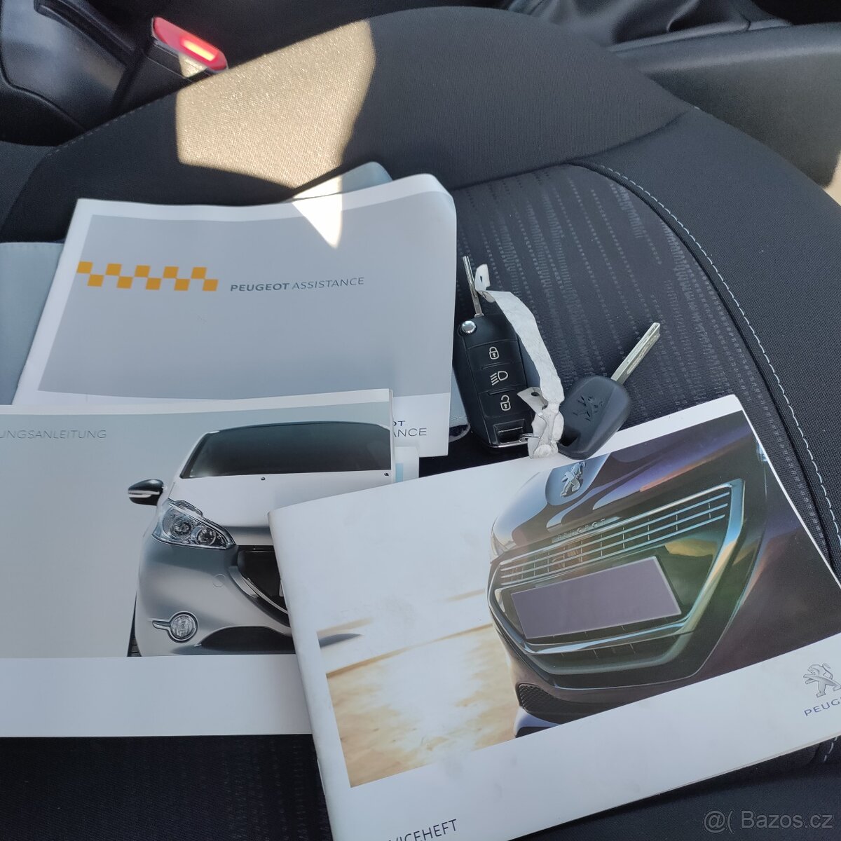 Peugeot 208, KRÁSNÝ,60TKM,1MAJ54L,SERVISKA - 11