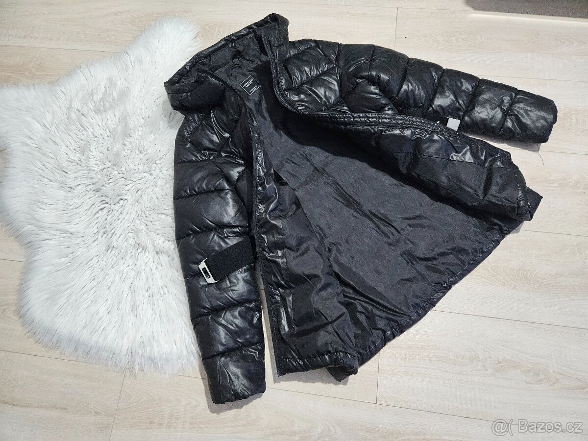 Dlouhá vypasovaná zimní bunda/kabát s páskem černá 14 let - 11