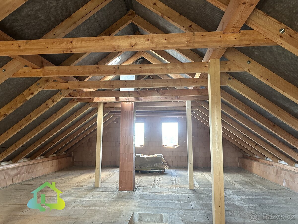 Prodej stavebního pozemku (607m2) a rodinného domu (144m2), - 11