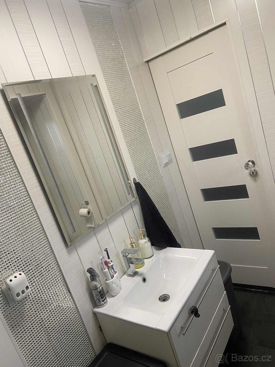 Prodám maringotku celoroční bydlení - 11