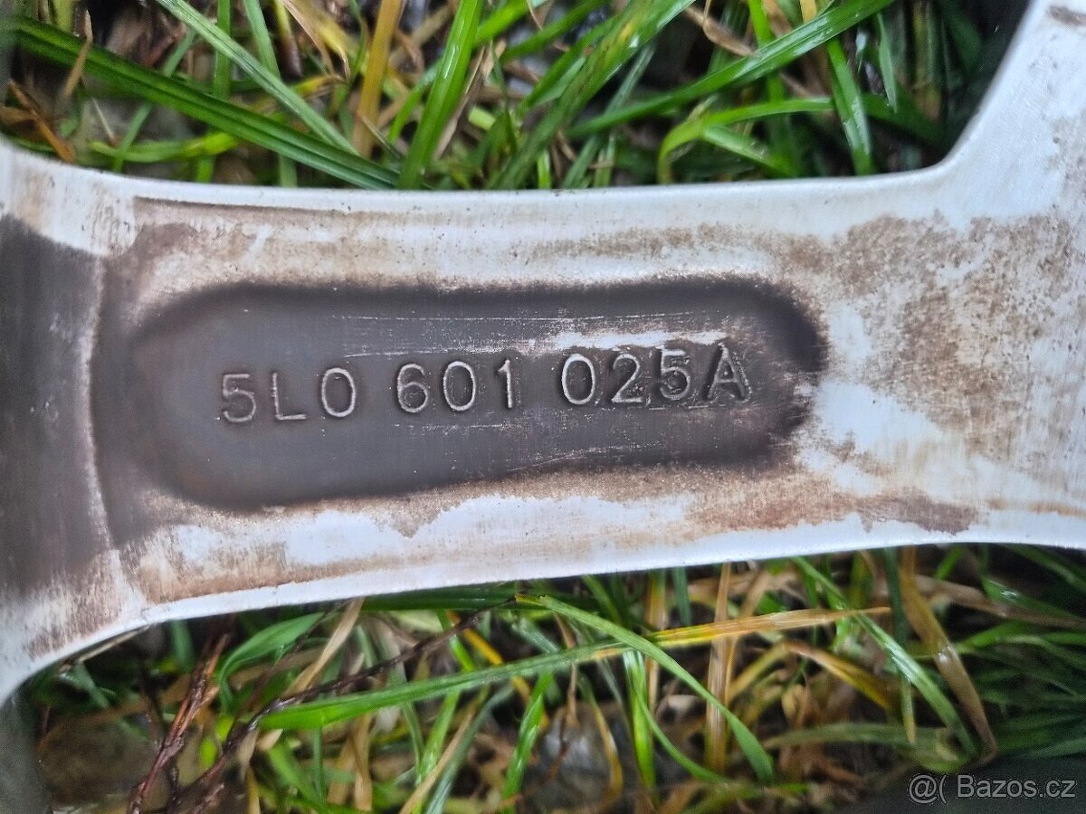 Sada originálních Alu disků Škoda Yeti - SPITZBERG - 7x17" - 11