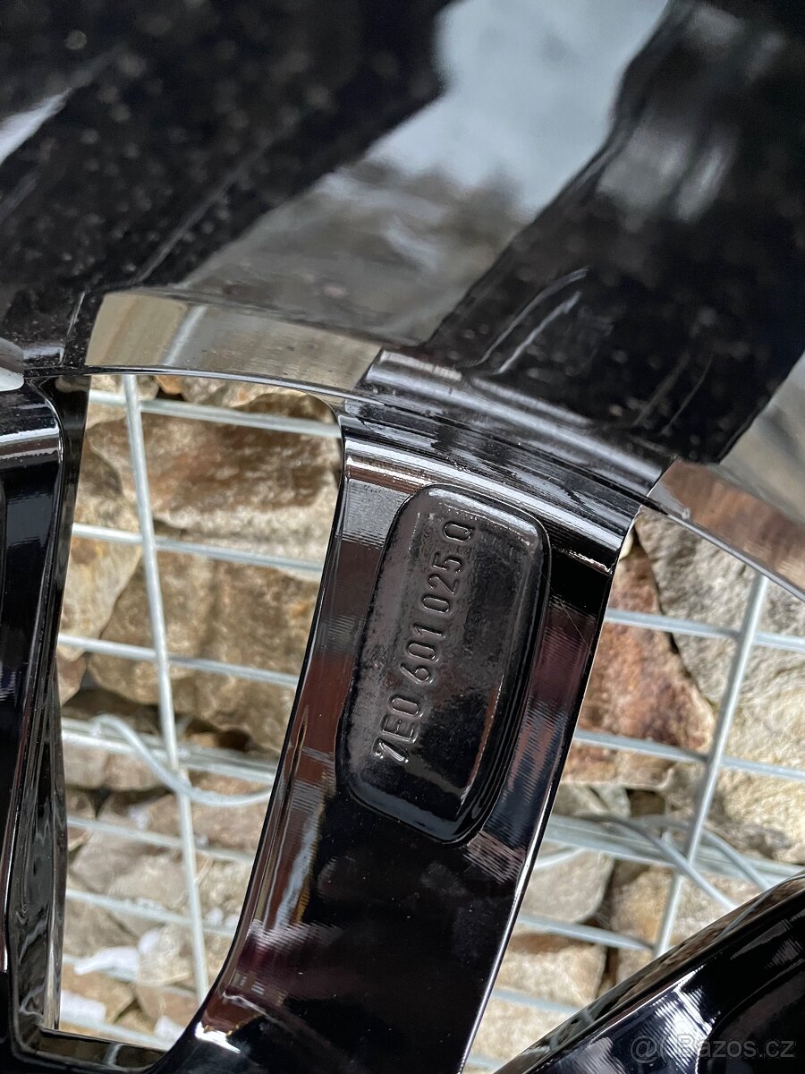 VW Springfield R18, letní Bridgestone 255/45 Multivan - 11