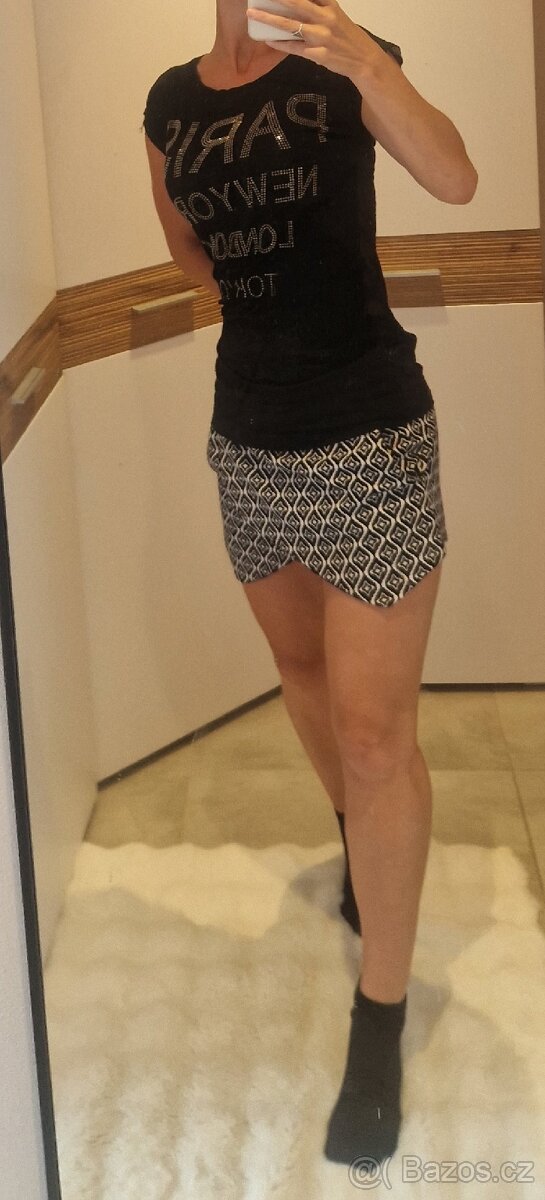 Nové dámské tričko černé průsvitné vel S až M s flitry - 11