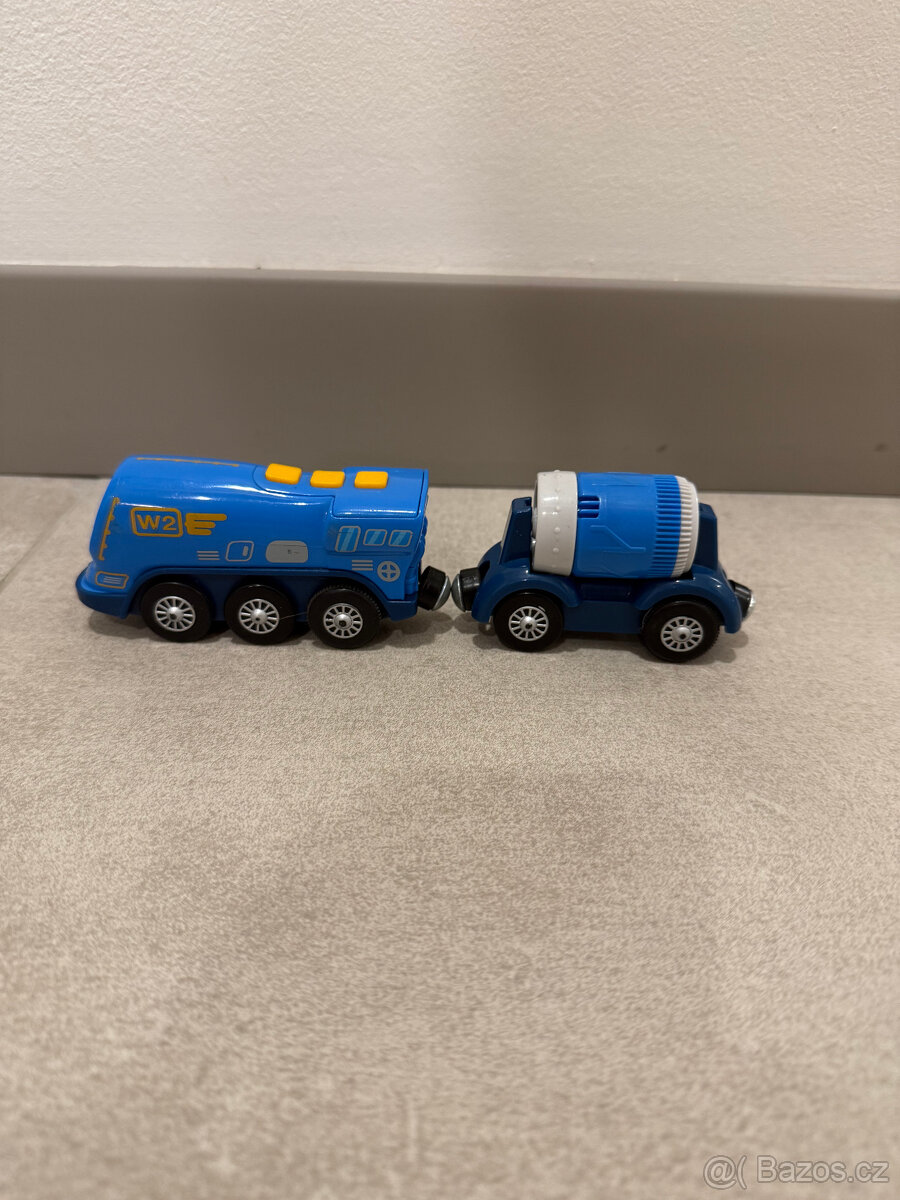 Vláčkodráha s Brio doplňky - 11