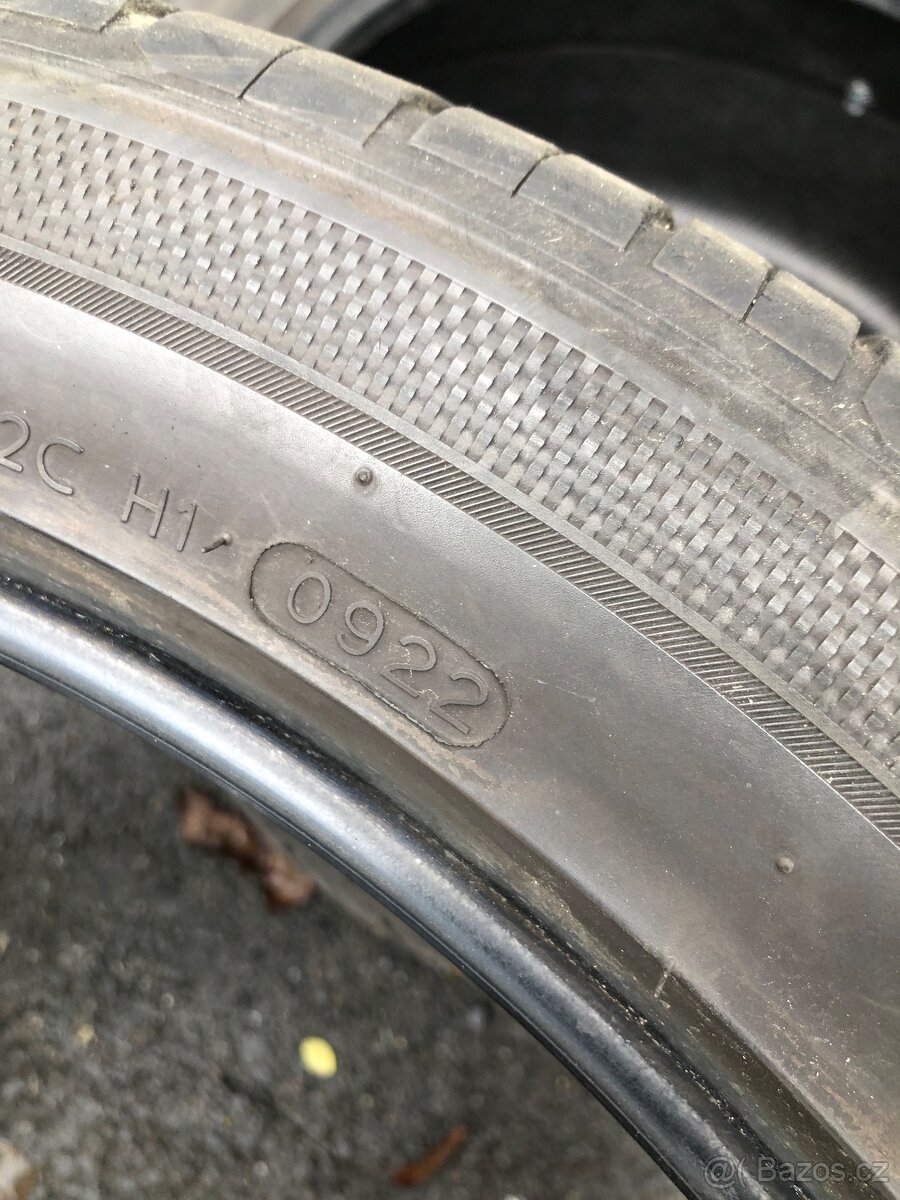 Prodám dvourozměr pneu 315/35/20 a 275/40/20 - 11