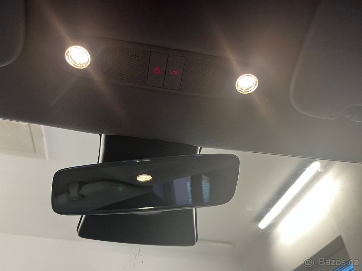 Tesla model 3 SR+ - 11