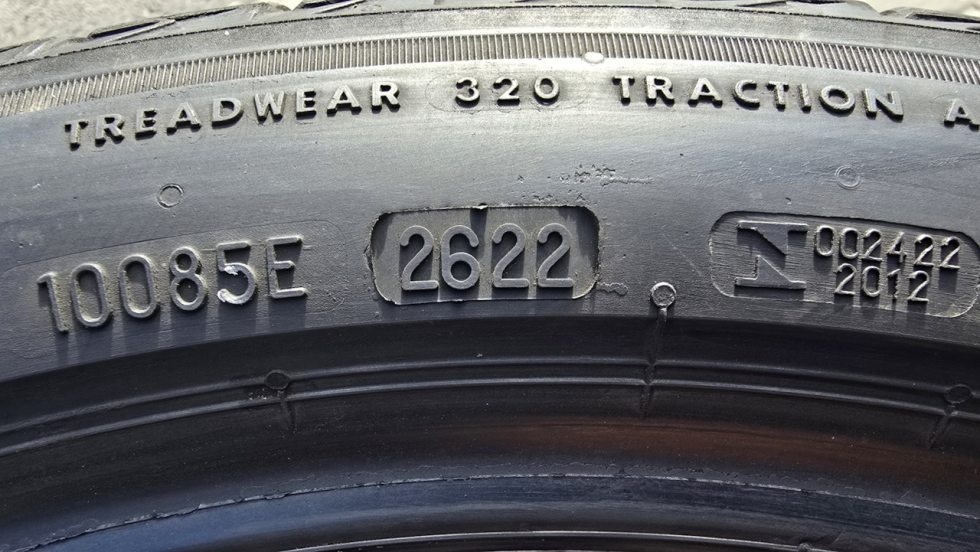 Letní pneu 255/40/20 Bridgestone - 11