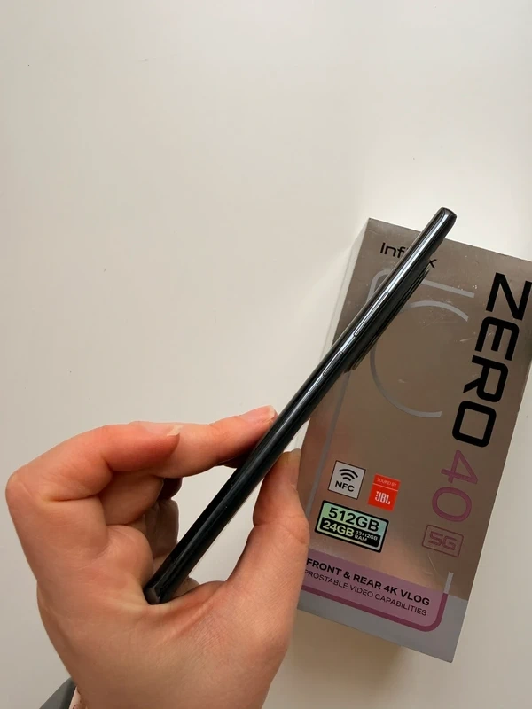 Infinix ZERO 40 5G 24GB/512GB - 11