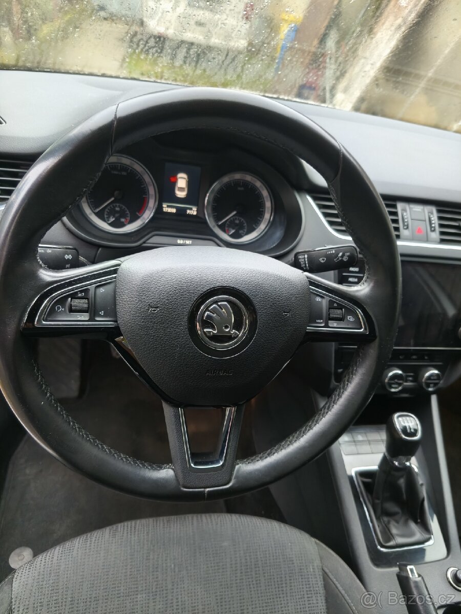 Škoda Octavia 1.6 - 11