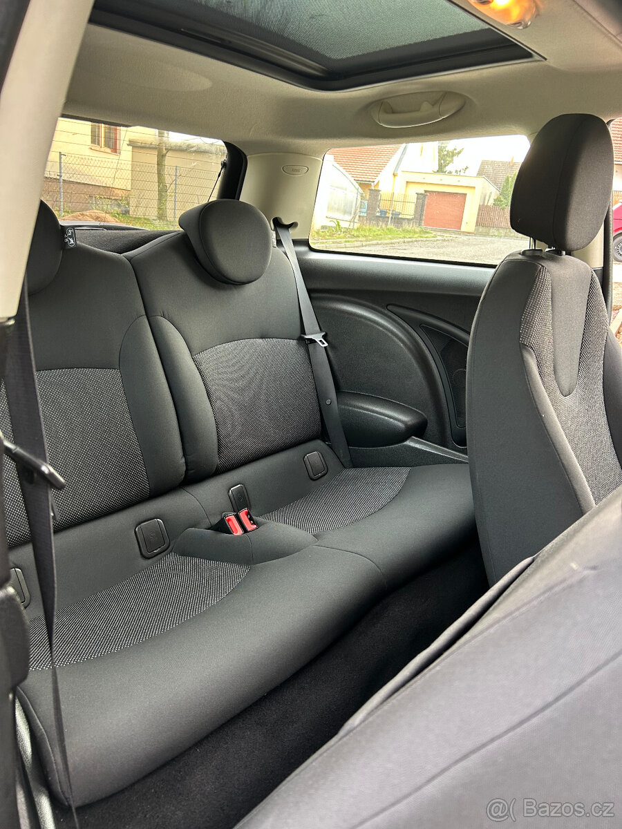 MINI COOPER ONE R56 - 11