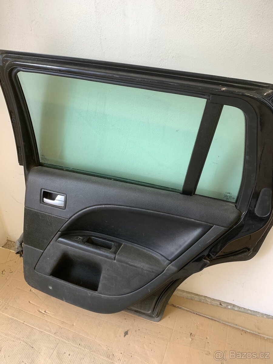 Ford Mondeo Mk3 2004 combi, dveře - 11