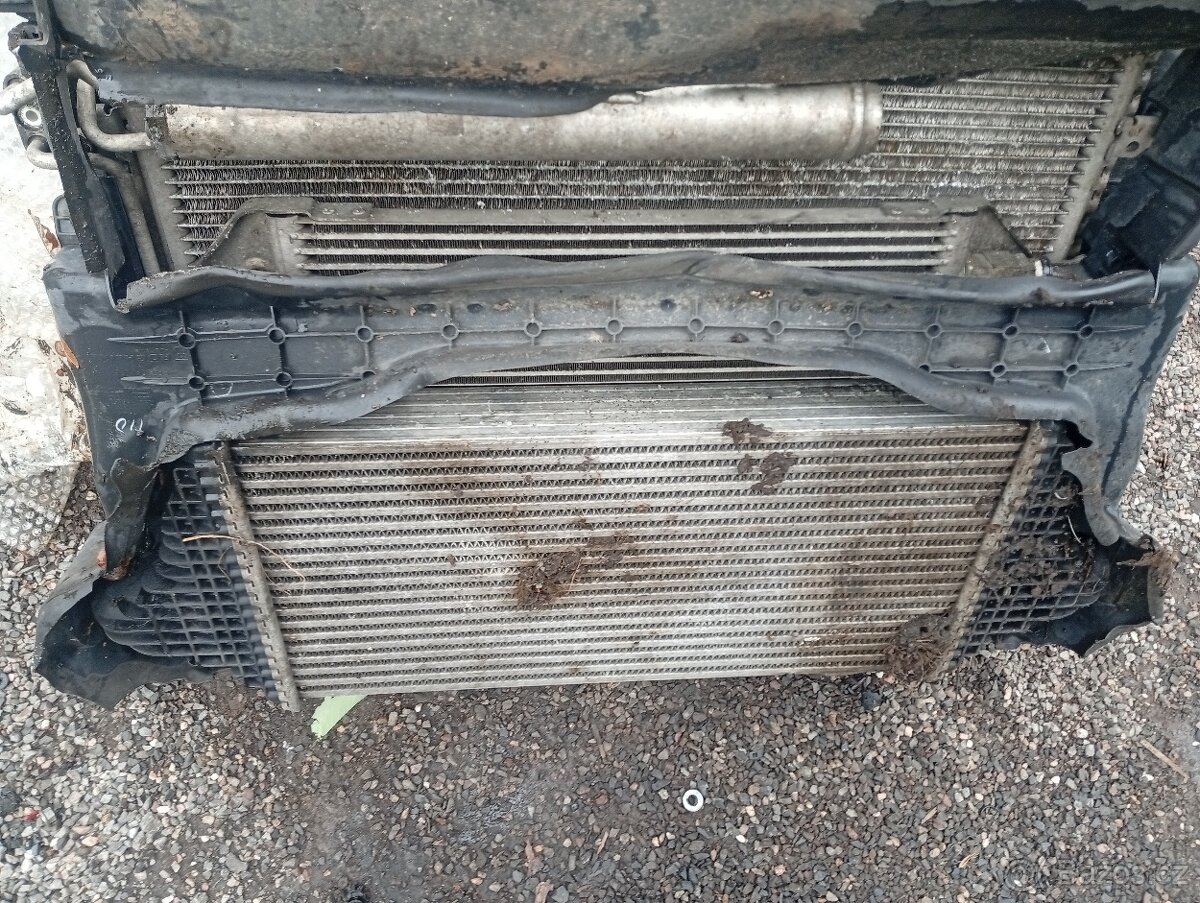 MERCEDES ML W164 PŘEDNÍ ČELO, VÝZTUHY, SAHARA S CHLADIČI - 11