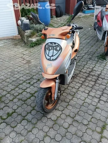 Dva skútry , Yuki rallye moto zeta - 11