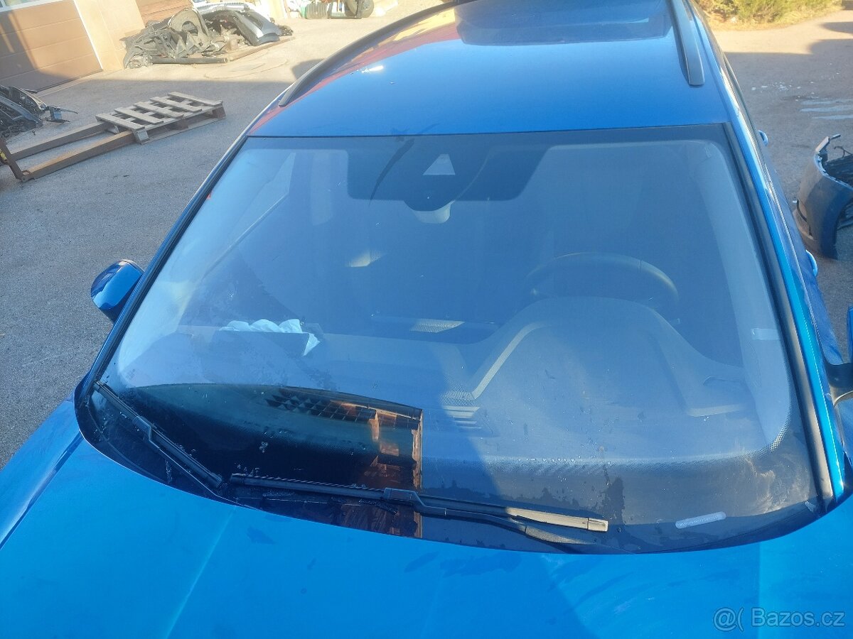 Havarovaná Škoda Octavia 4 1.5 TSI DSG 110 kW 2025 - 11