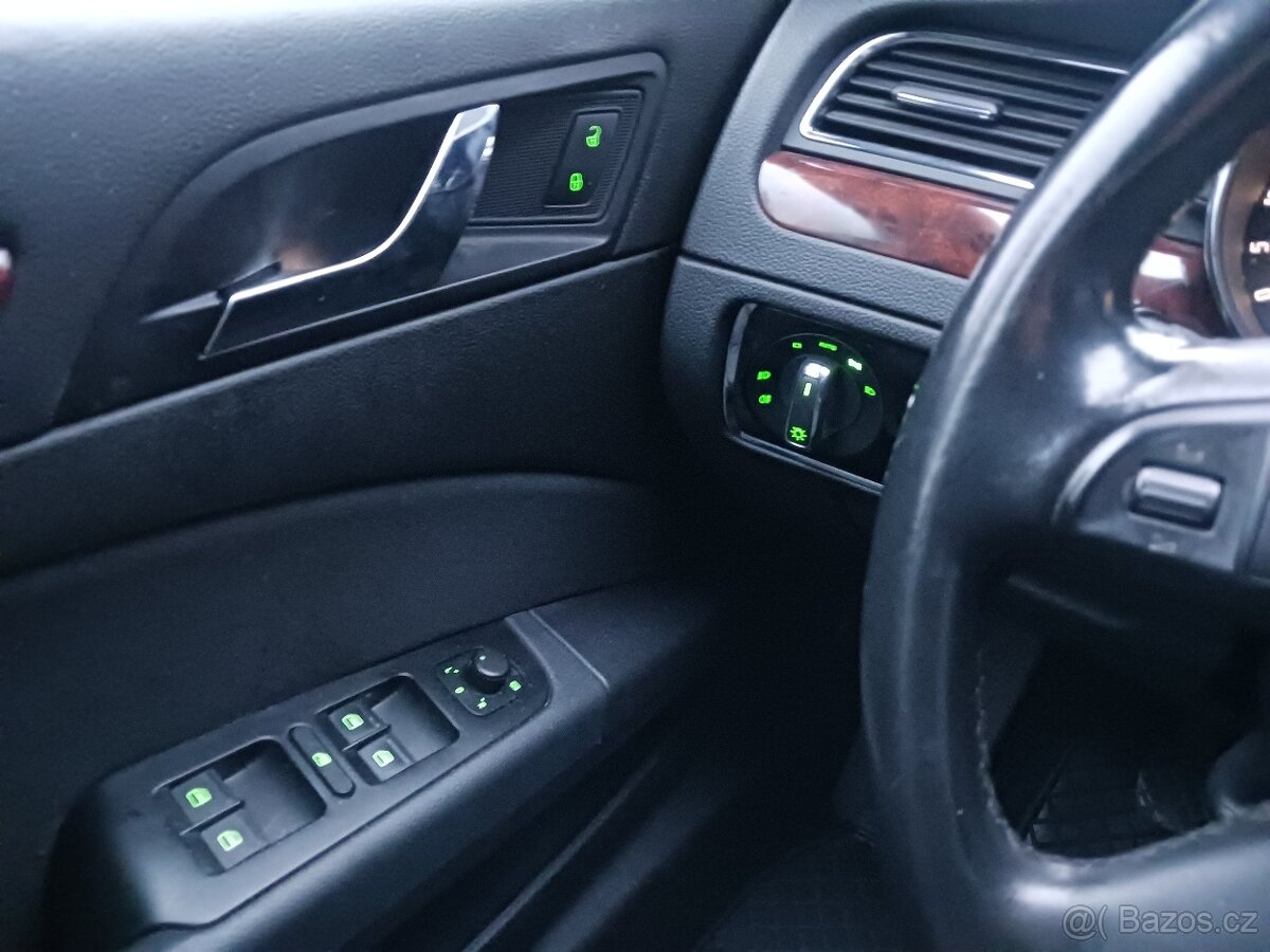 Škoda Superb 2,0 TDI 125KW ELEGANCE - 11