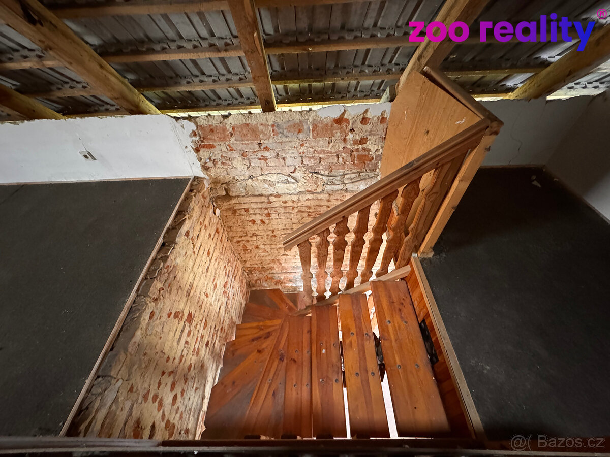 Prodej, rodinný dům 3+kk, 335 m2, Holedeč, Veletice - 11