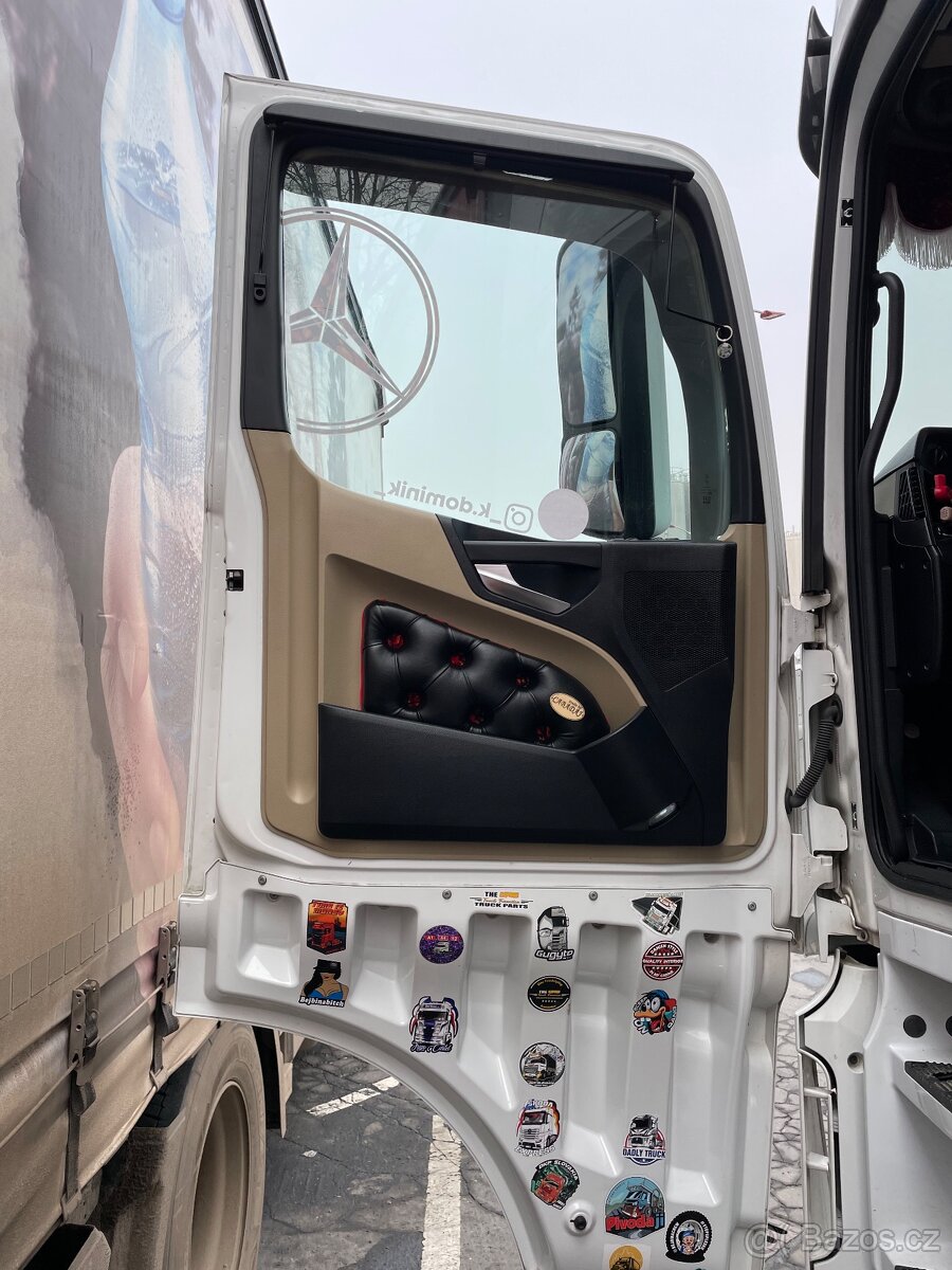 Doplňky interieru Actros MP4,5 - 11
