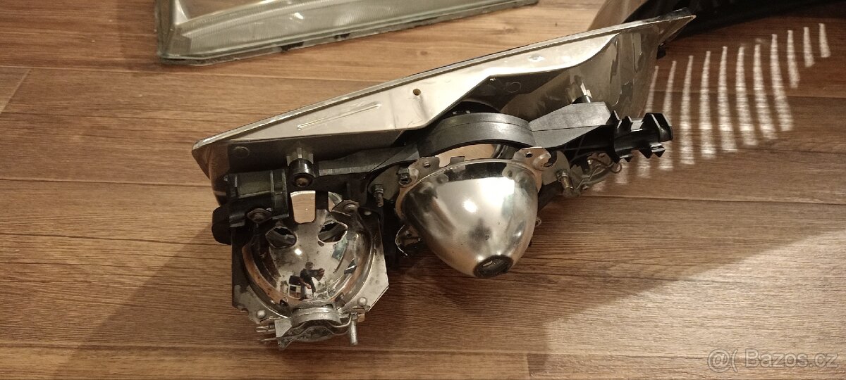 Škoda Octavia 1 maska světla - 11