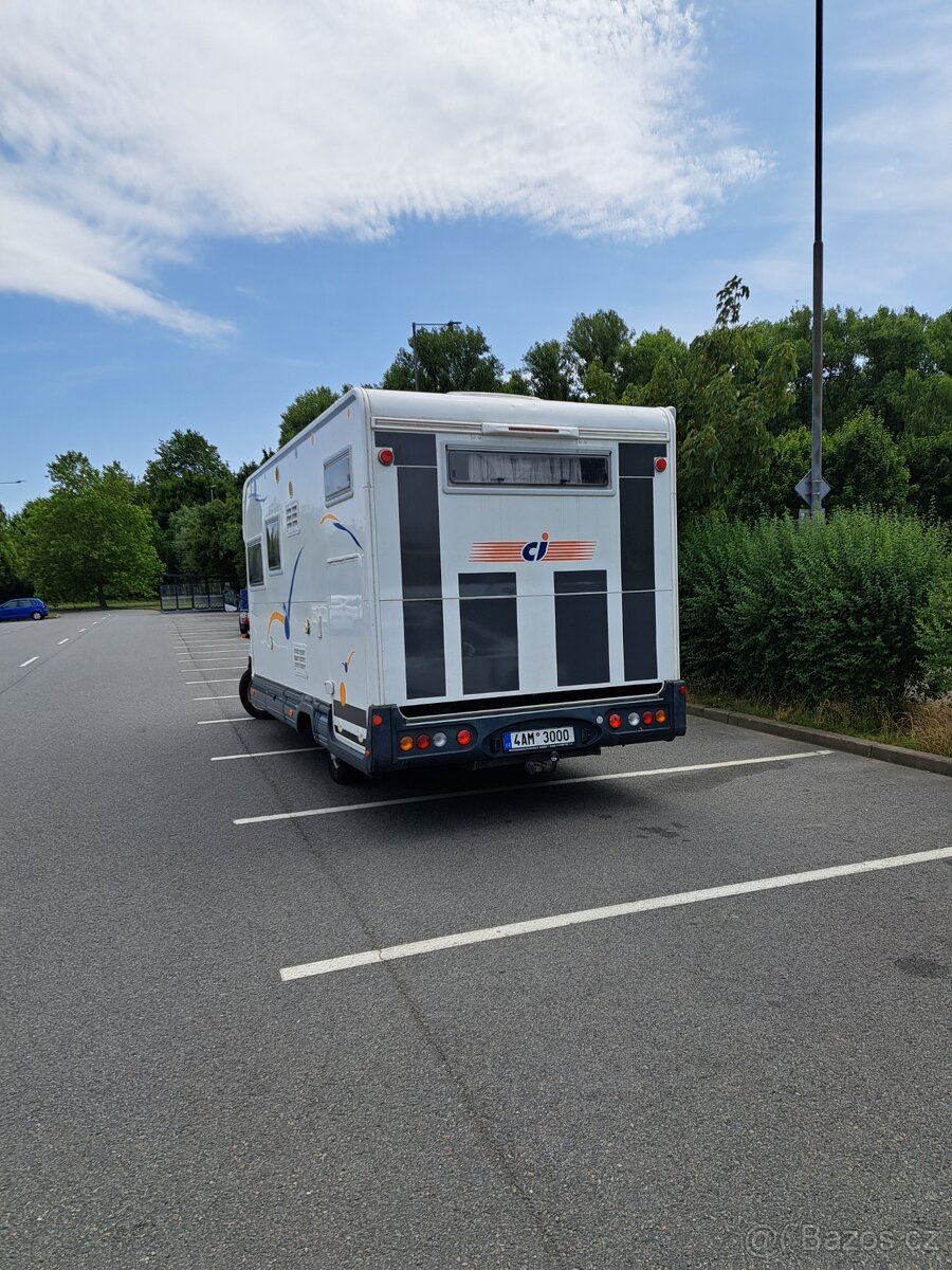 Obytný automobil Mercedes Sprinter automat - 11