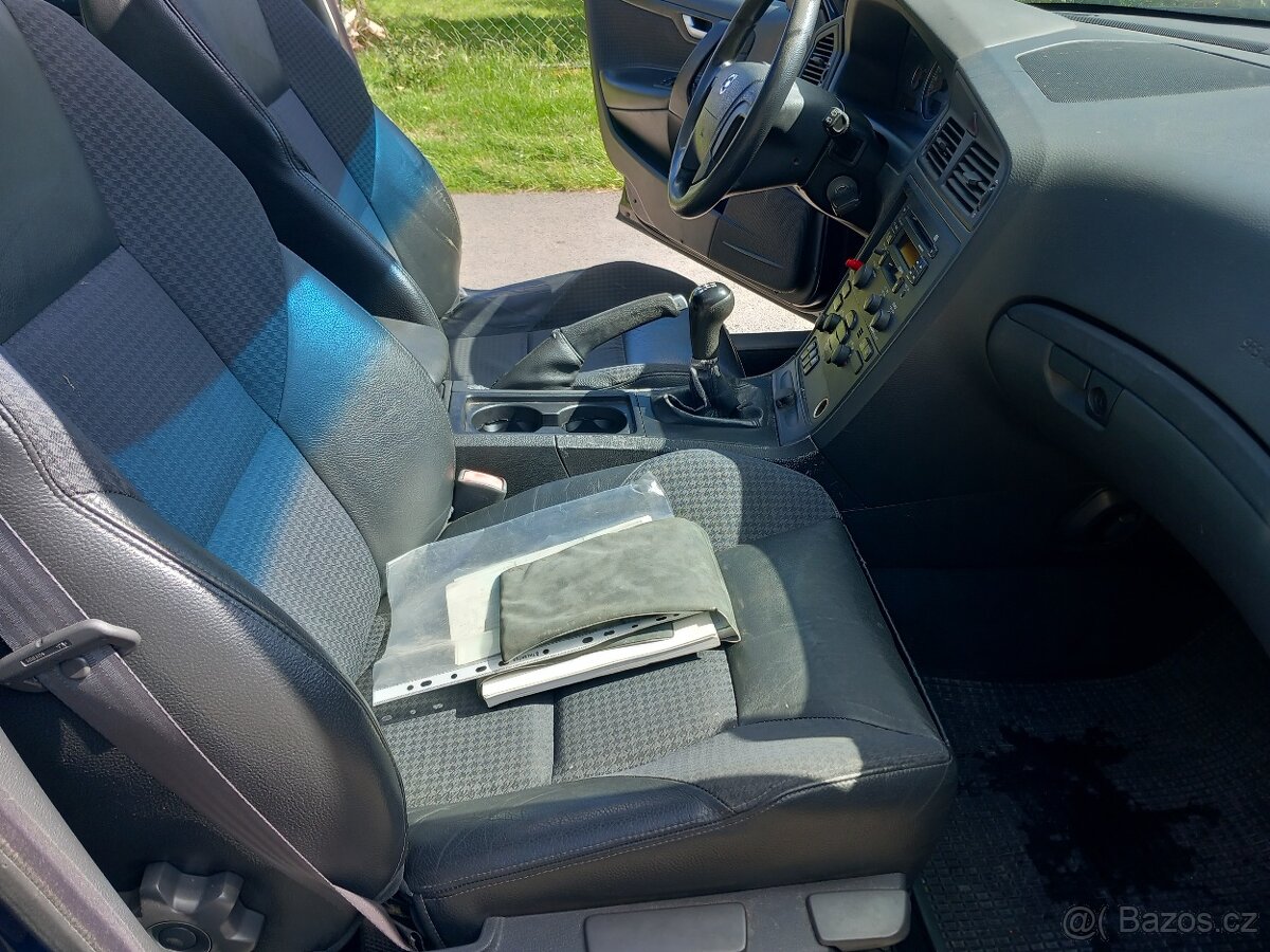 Volvo V70 2.4D 120kw D5 manuál bez DPF - 11