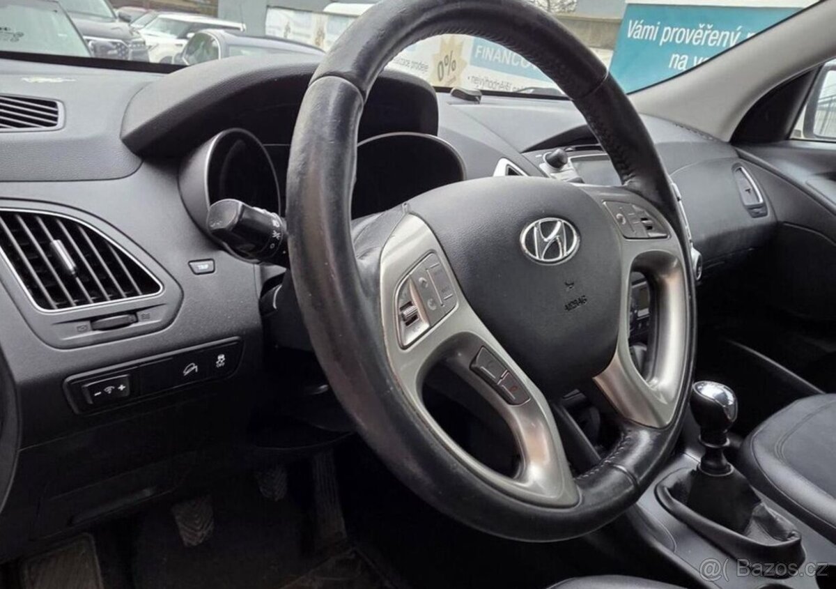 Hyundai ix35 1.6-NAVI-TAŽNÉ-TEMPOMAT - 11