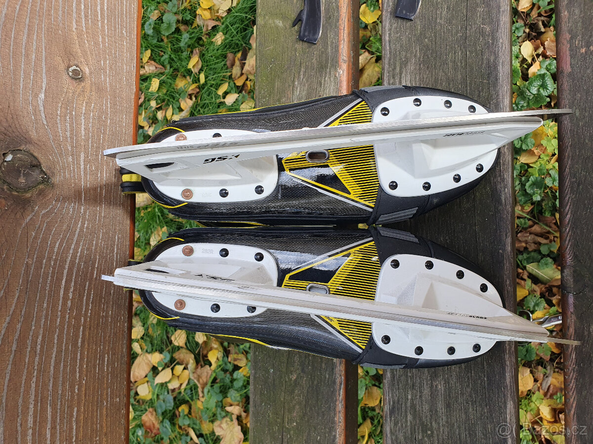 Brankarske brusle vel 9.5 / 45 CCM, True - 11