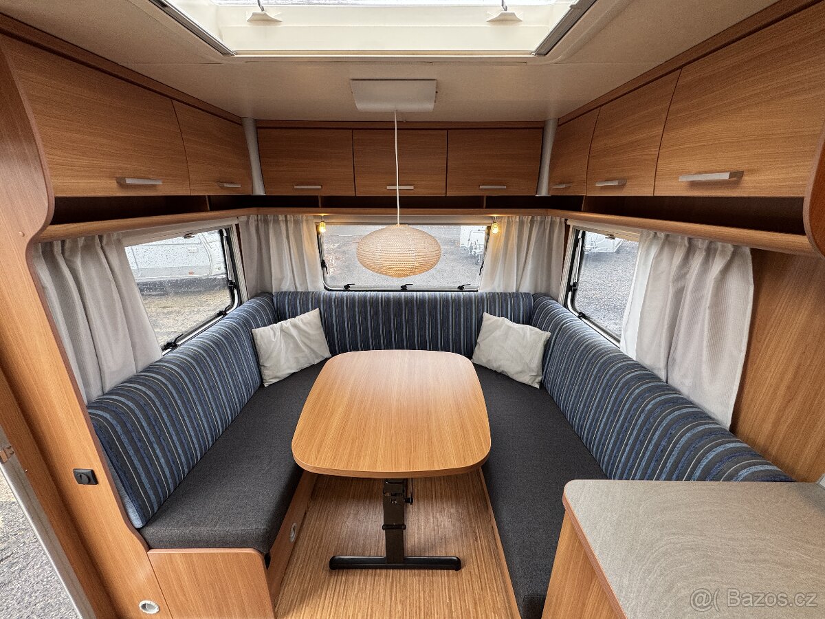 Knaus Sport 500 ~ Francouzská postel - 11