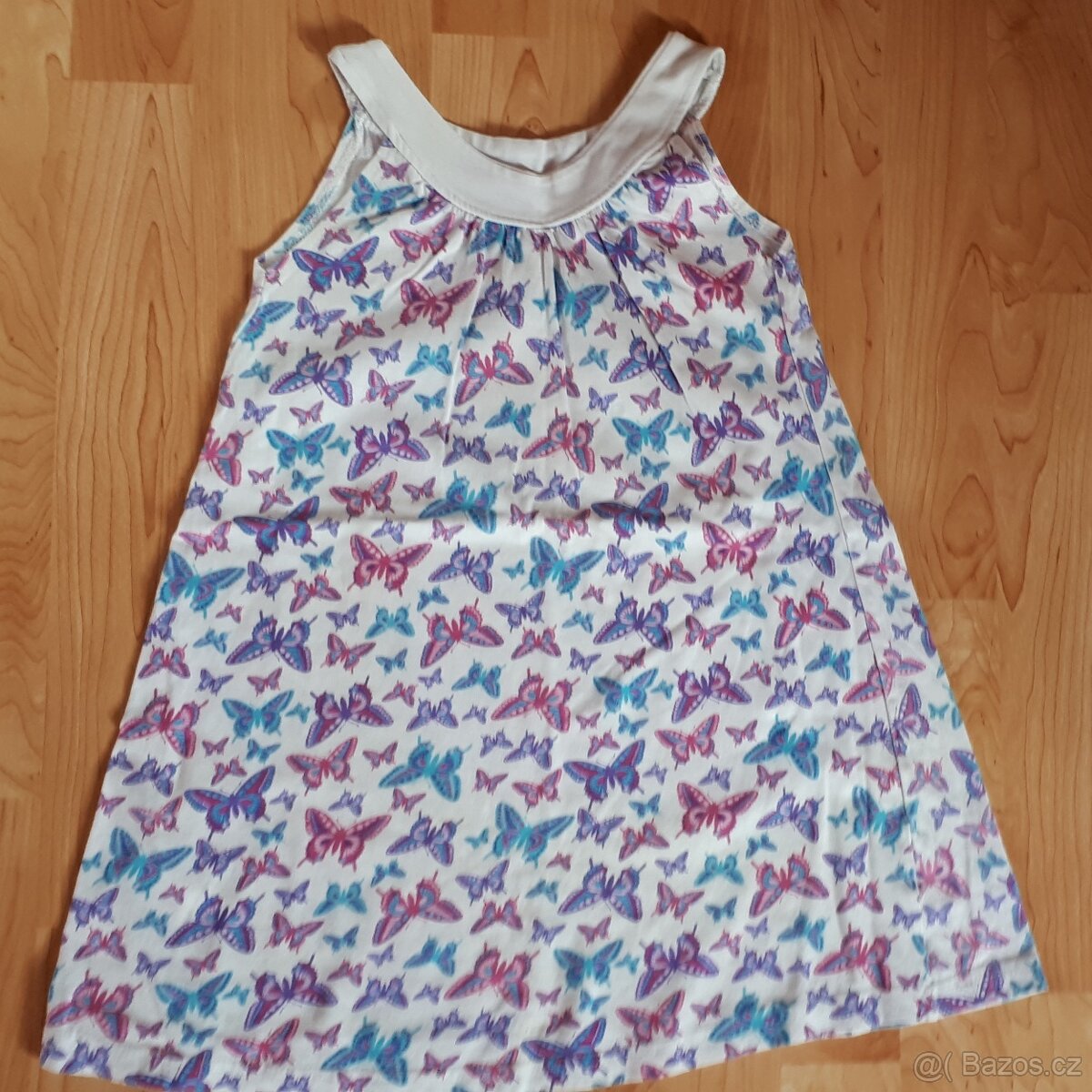 Balík dívčího oblečení na věk 3-6 let, celkem 17 věcí - 11