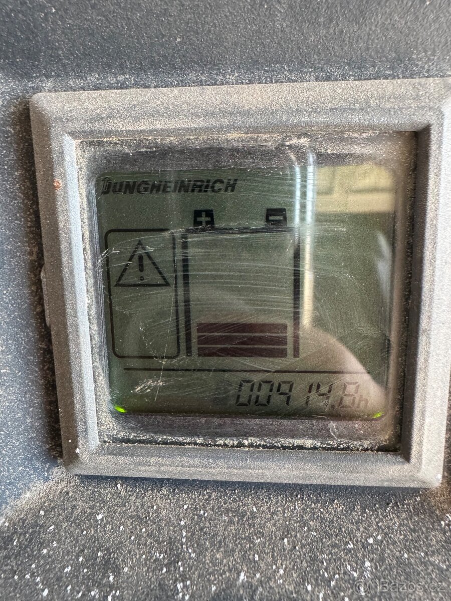 Elektrický vysokozdvižný paletový vozík Jungheinrich EJC10 - 11