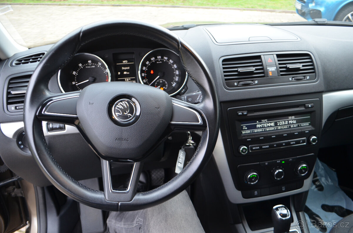 PRODÁM ŠKODA YETI 1.4TSI DSG 90KW AMBIENTE 2015 - 11