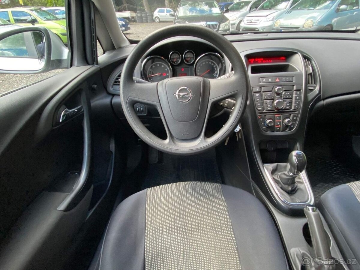 Opel Astra J 1.4i 74kW 1.majitel 78tkm 2015 STK 5/27 - 11