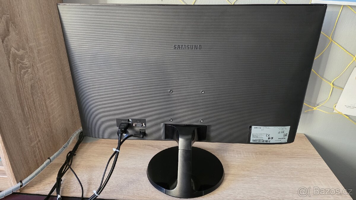 Samsung S24F350FHU 24'' - 11