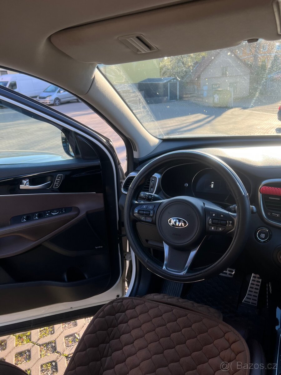 Kia Sorento - 11