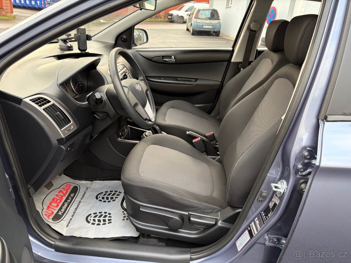Hyundai i20, 1,2 63kW, SERVISKA - 11