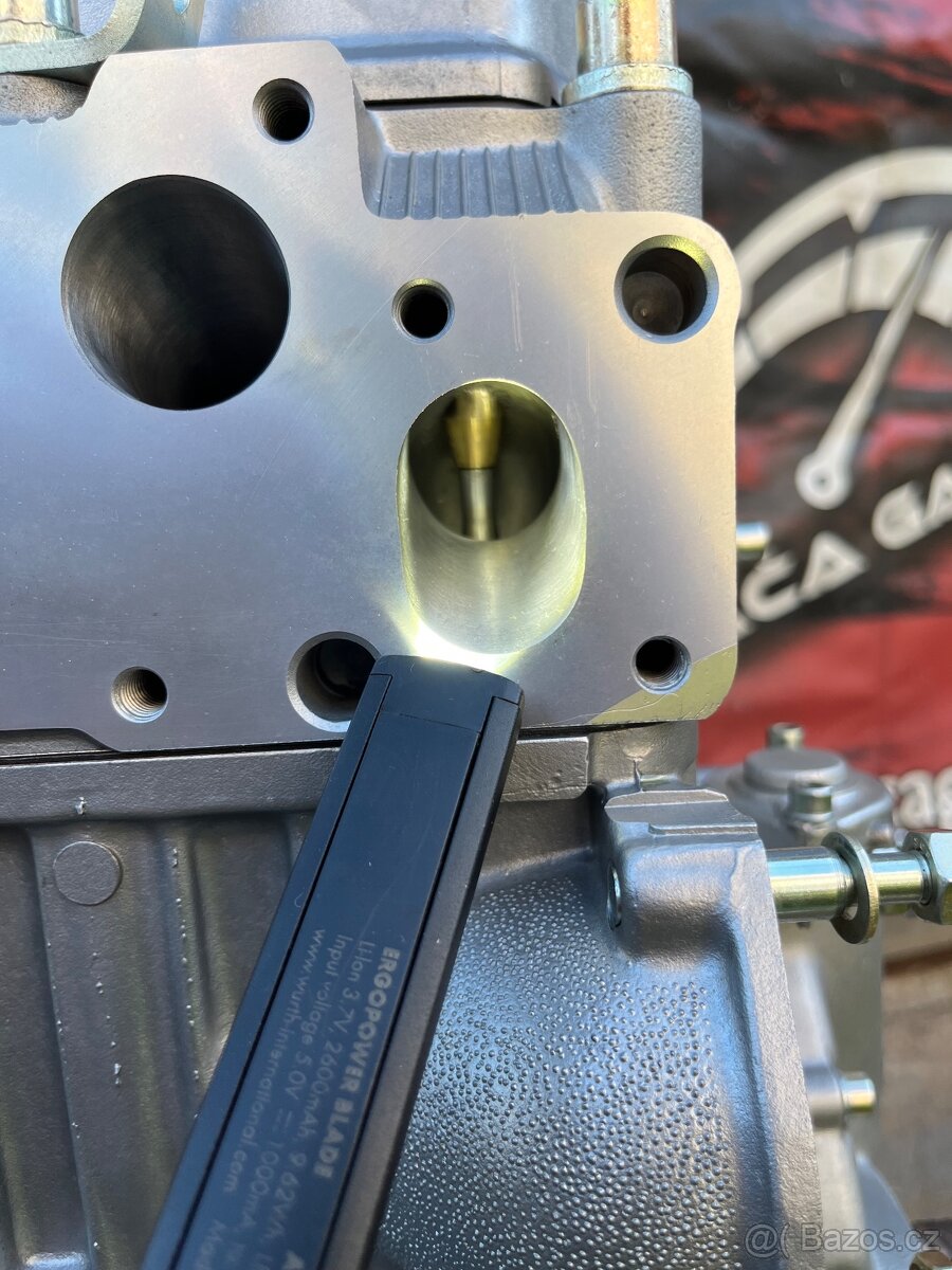 Závodní motor Škoda - 11