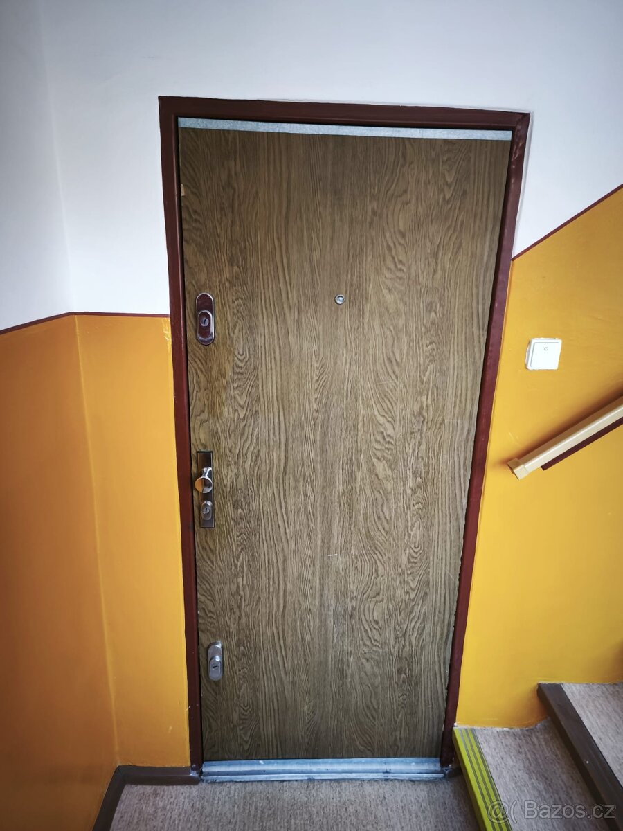 Pronajmu byt 4+1v Mostě - 11