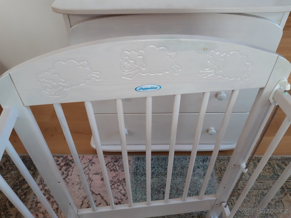 Dřevěná postýlka/s matrací/ + komoda - 11