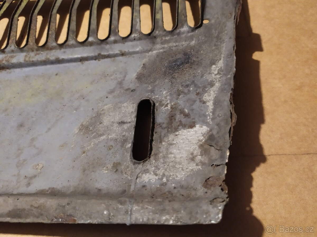 Zadní čelo Škoda 100 - 11