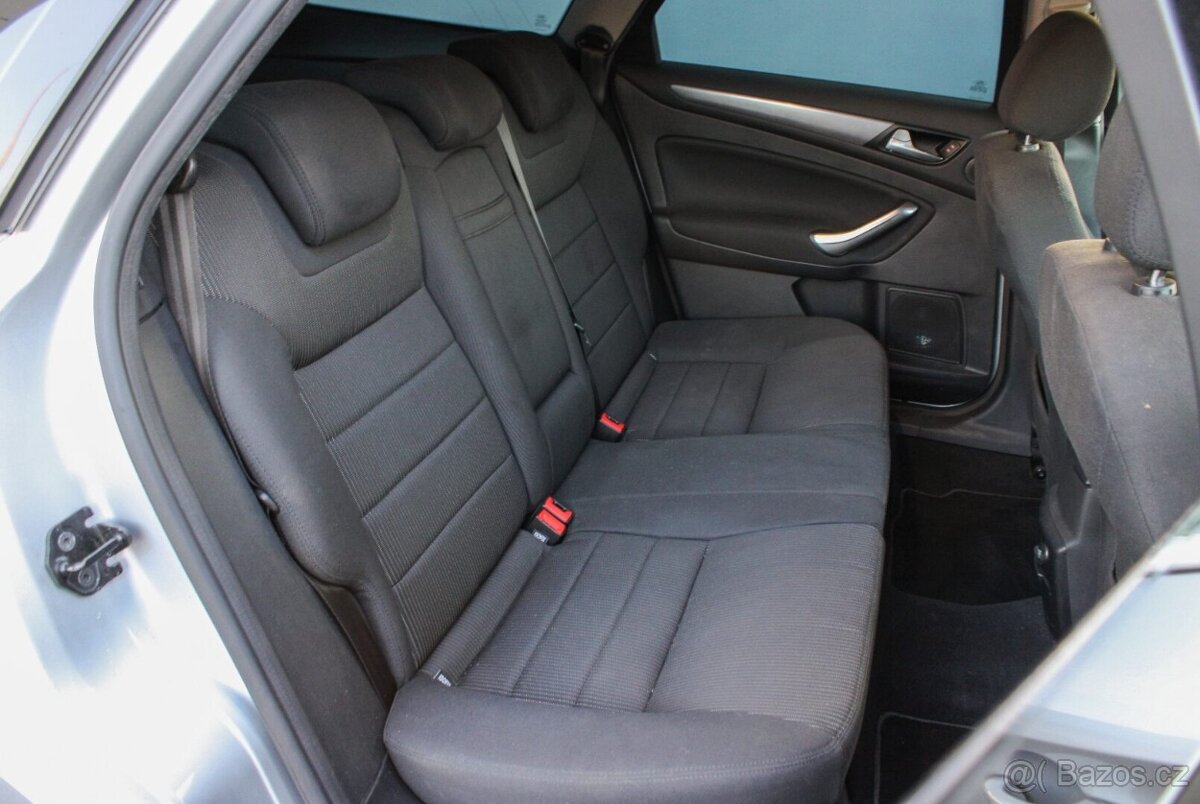 Ford Mondeo Combi 1.6 EcoBoost - 11