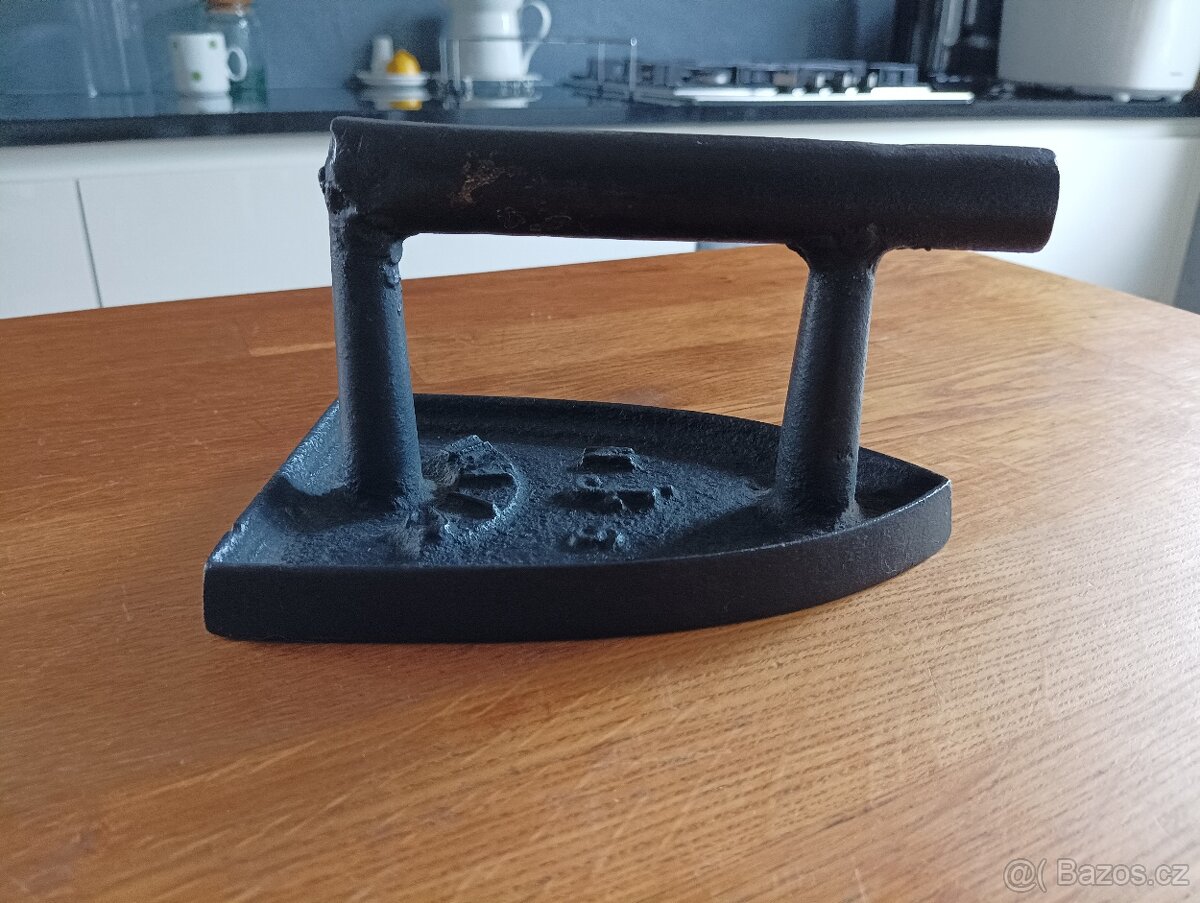 STAROŽITNÁ NAHŘÍVACÍ ŽEHLIČKA UNIC 19. STOL. FRANCIE - 11