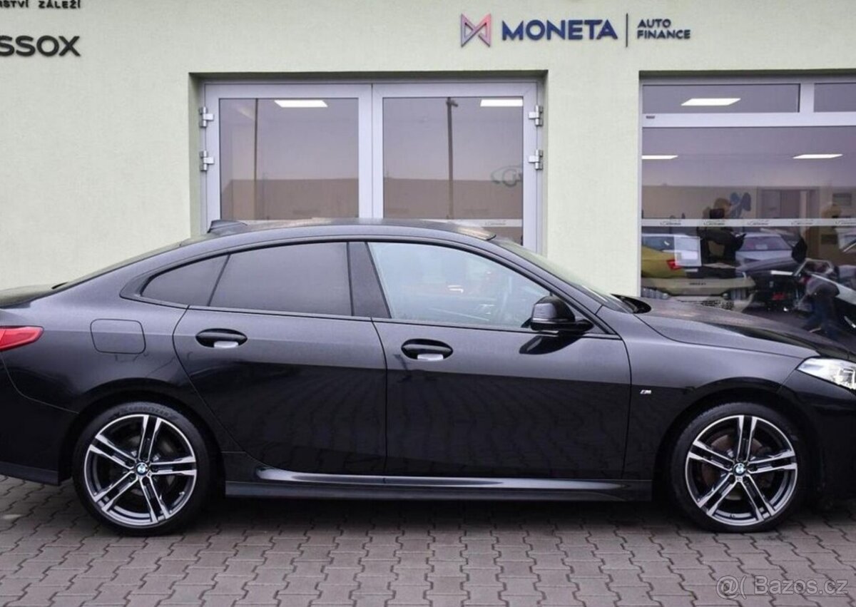 BMW Řada 2 218d M-SPORT HUD 1M ČR - 11